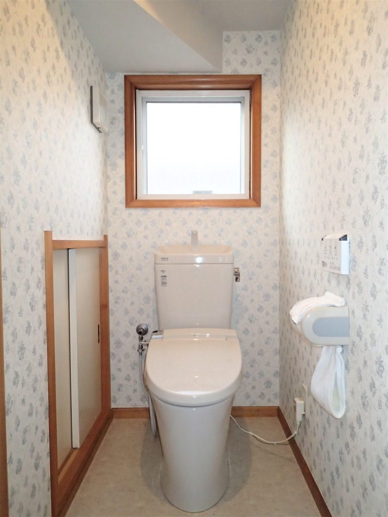 上尾市｜トイレリフォーム（LIXIL：アメージュZ）