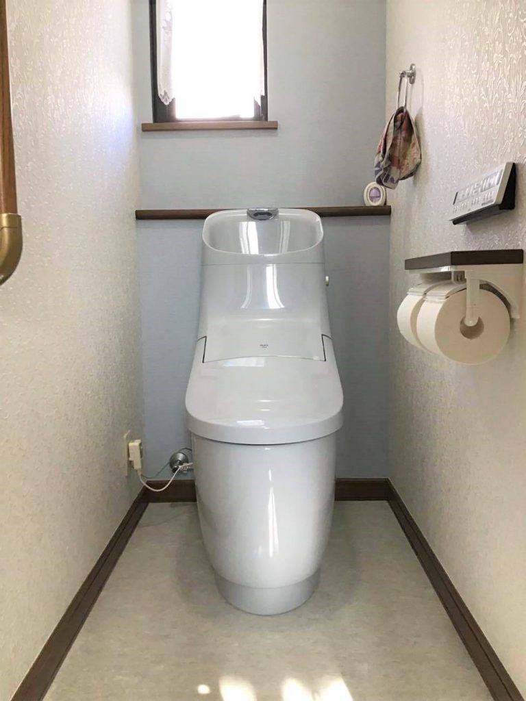 上尾市｜トイレリフォーム（LIXIL：プレアスＨＳ）