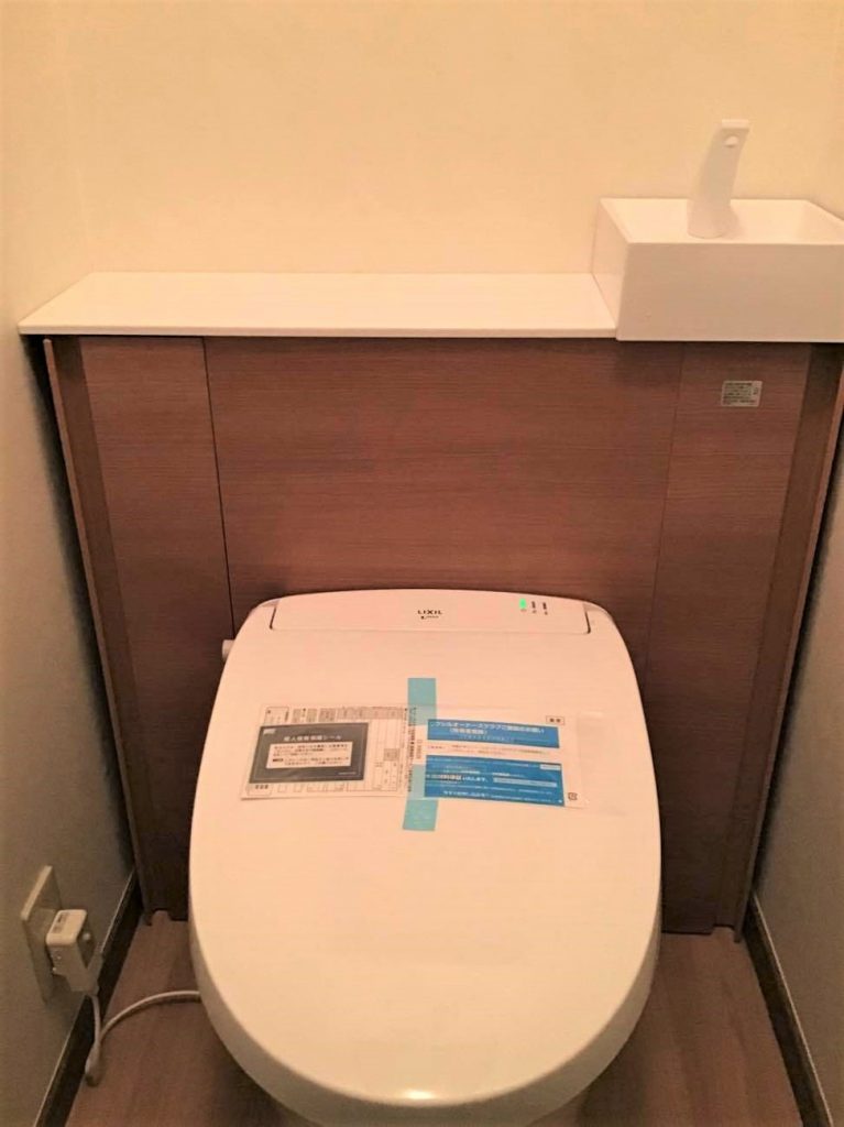 上尾市｜トイレリフォーム（LIXIL：リフォレ）