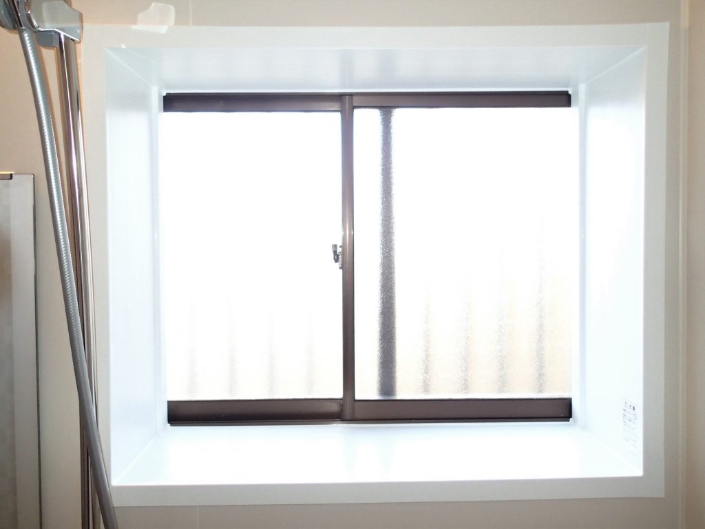 桶川市｜明るく暖かな浴室に大変身！暖房換気扇で冬の入浴も快適に　浴室リフォーム