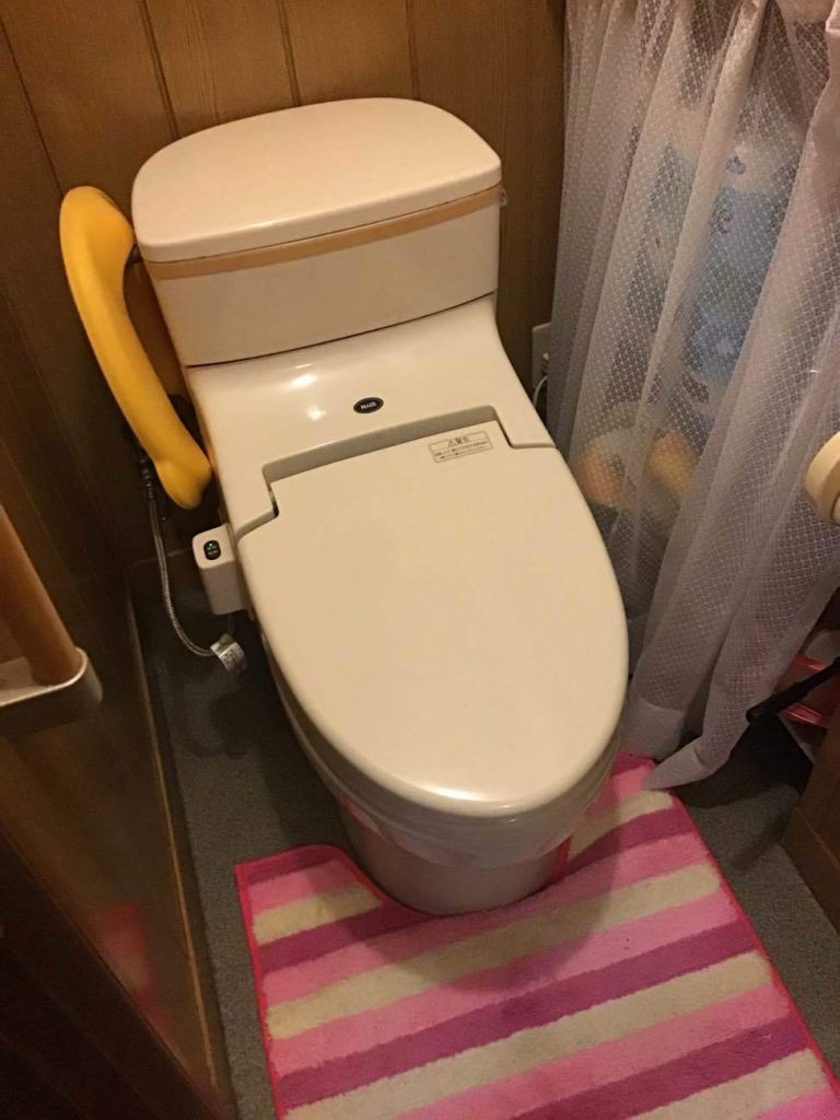 桶川市｜トイレリフォーム（LIXIL：サティスS）