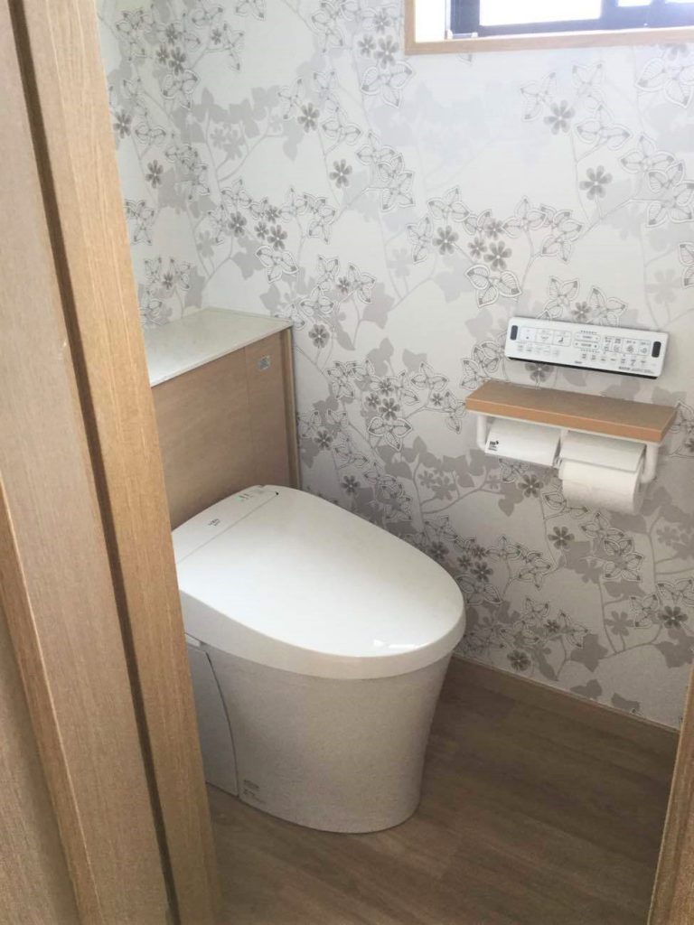 北本市｜トイレリフォーム（LIXIL：リフォレＩ型）