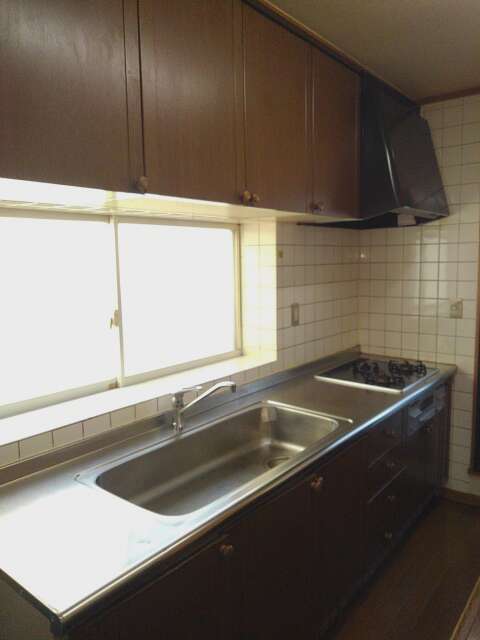 上尾市｜Wサポートシンクで家事効率アップ！快適なリシェルキッチンへリフォーム（LIXIL：リシェル）