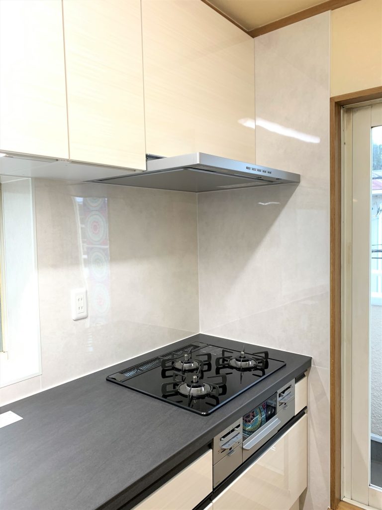 上尾市｜Wサポートシンクで家事効率アップ！快適なリシェルキッチンへリフォーム（LIXIL：リシェル）