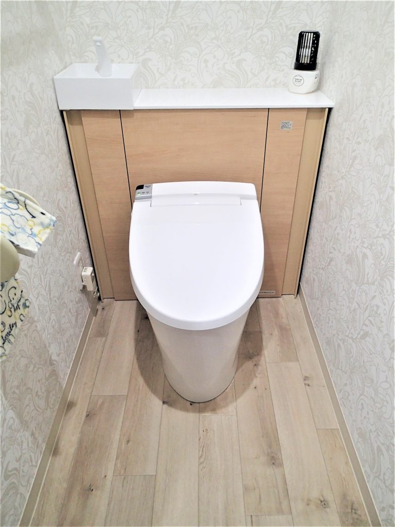 上尾市｜トイレリフォーム（LIXIL：リフォレＩ型）