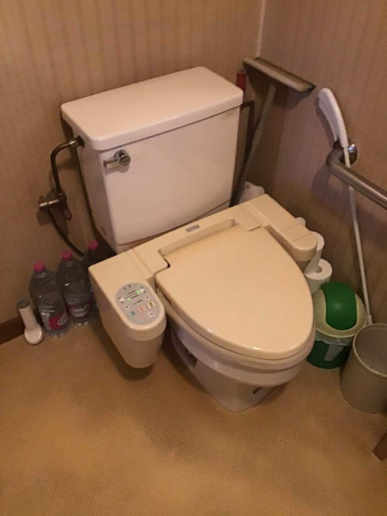 北本市｜トイレリフォーム（LIXIL：プレアスLS）