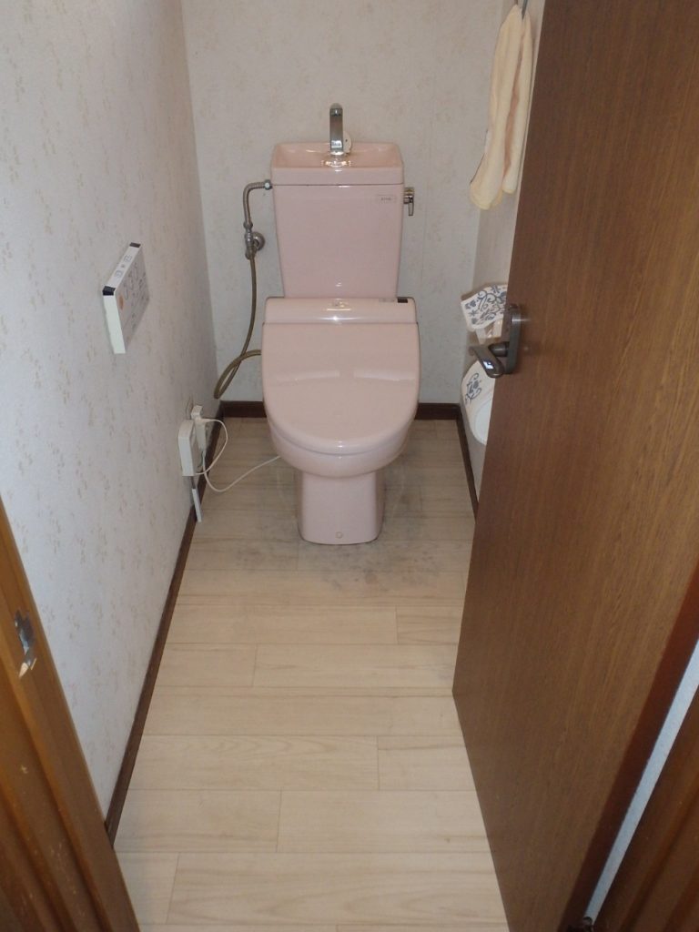 桶川市｜トイレリフォーム（LIXIL：リフォレＩ型）