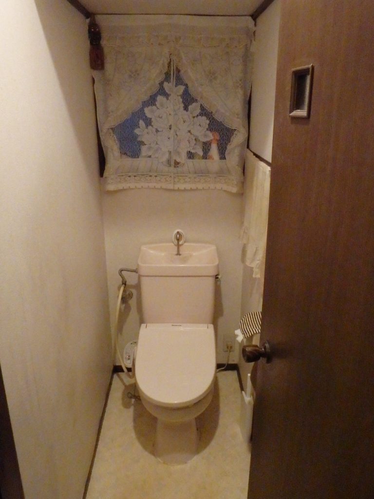 桶川市｜トイレリフォーム（LIXIL：リフォレＩ型）