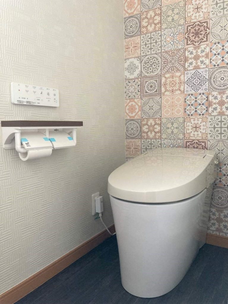 鴻巣市｜トイレリフォーム（LIXIL：サティスＳ）