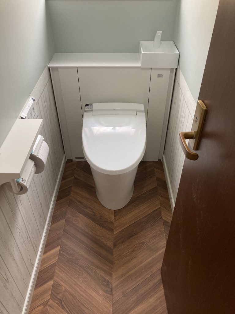 上尾市｜トイレリフォーム（LIXIL：リフォレ）