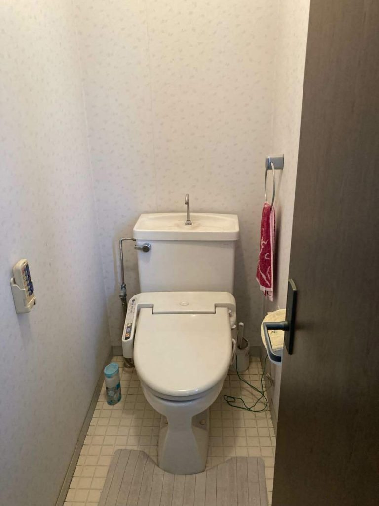 上尾市｜トイレリフォーム（LIXIL：プレアスHS）