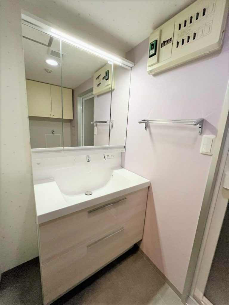 さいたま市 | 洗面リフォーム（LIXIL：Ｌ.Ｃ）