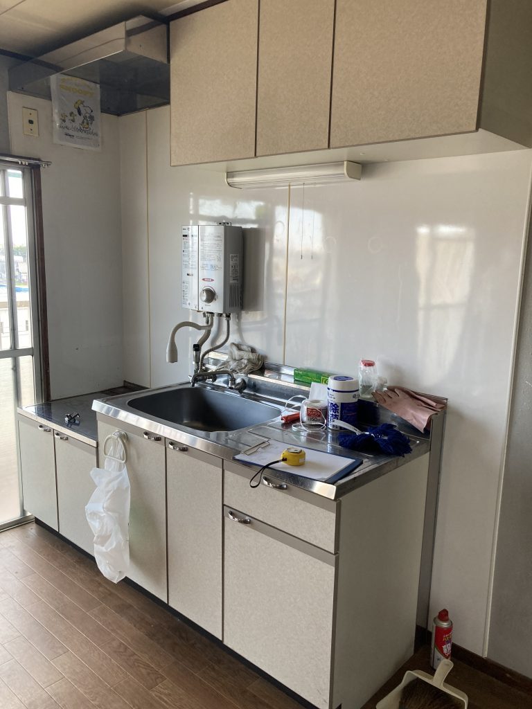 さいたま市｜キッチンリフォーム　～お手軽に機能一新！使い慣れたスタイルで叶える清潔感あふれる台所へ～(リクシル：セクショナルキッチン)