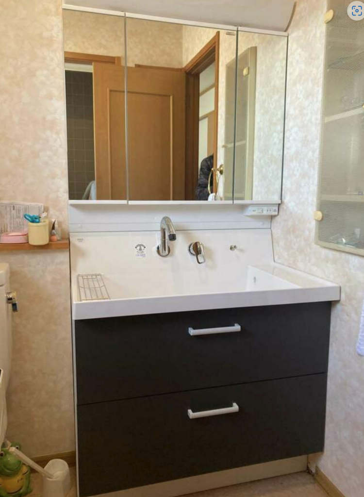 上尾市｜洗面リフォーム　～お掃除が楽で使いやすさ抜群！最新ピアラで叶える快適で明るい洗面空間～(リクシル：ピアラ)