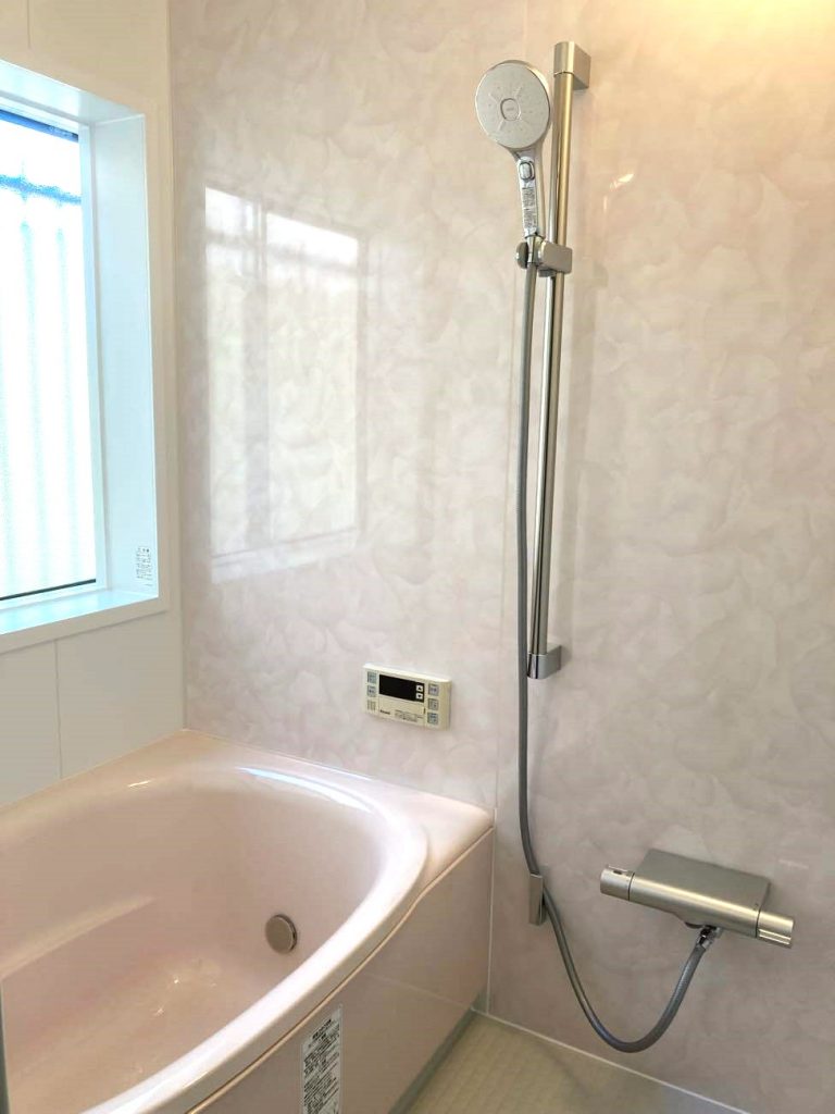 上尾市｜浴室リフォーム　～中古住宅を自分好みに！タイルのお風呂から最新リデアで叶える温かく快適な浴室へ～(リクシル：リデア)　