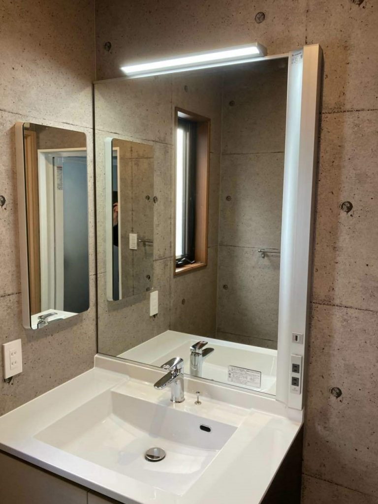 上尾市｜洗面リフォーム～ホテルのような高級感！ルミシスで叶える毎日の身支度が楽しくなる空間～（リクシル：ルミシス）