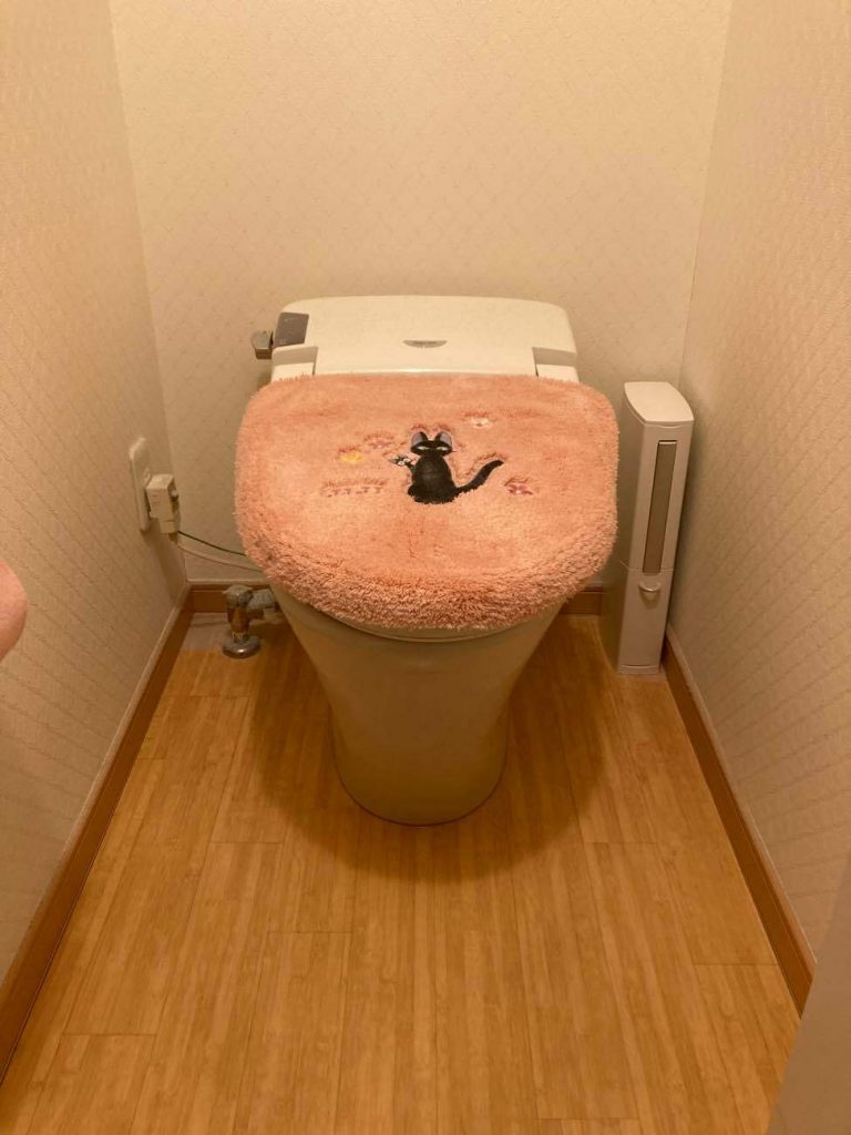 鴻巣市｜トイレリフォーム　～スピード対応に感動！最高級のサティスで叶えた大満足のトイレ空間～(リクシル：サティス)