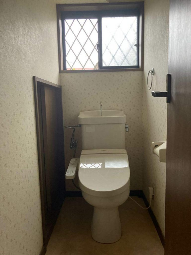 上尾市｜トイレリフォーム　～リクシルで叶える！機能性と清掃性に優れた快適なトイレ空間～(リクシル：プレアス)