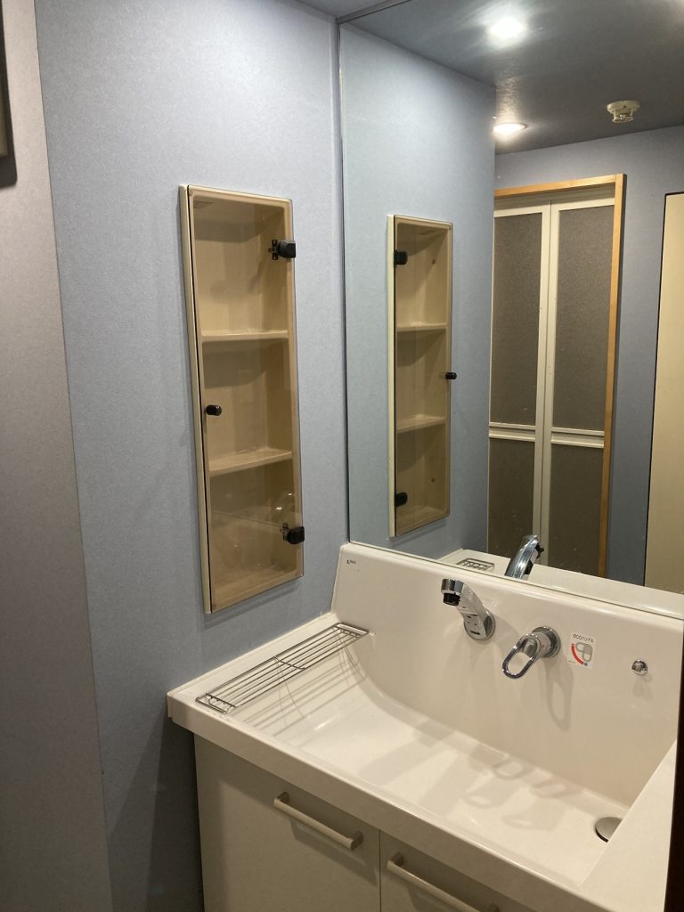 鴻巣市｜洗面リフォーム　～中古マンションを理想の住まいに！使い勝手の良い洗面台で叶える快適な新生活～(リクシル：エルシィ)
