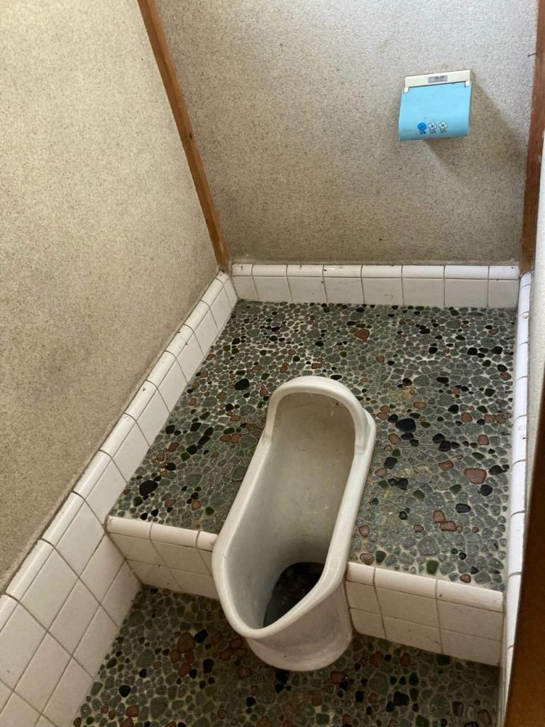 北本市｜トイレリフォーム　～使っていない空家を再生！和式から洋式へ、清潔で快適な空間への転換～(リクシル：アメージュ)