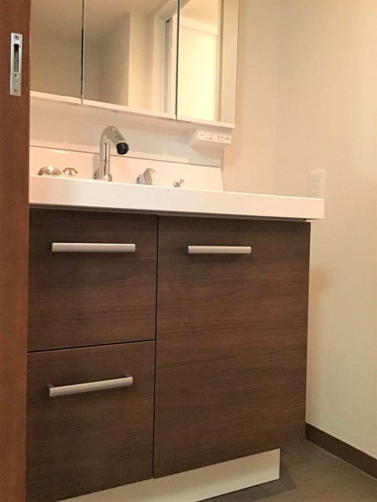 上尾市｜洗面所リフォーム（LIXIL：ピアラ）