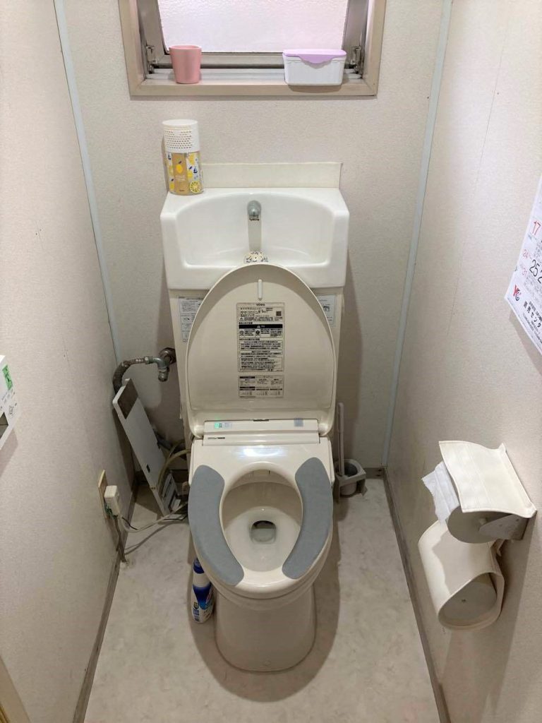 鴻巣市｜トイレリフォーム（LIXIL：サティスG）